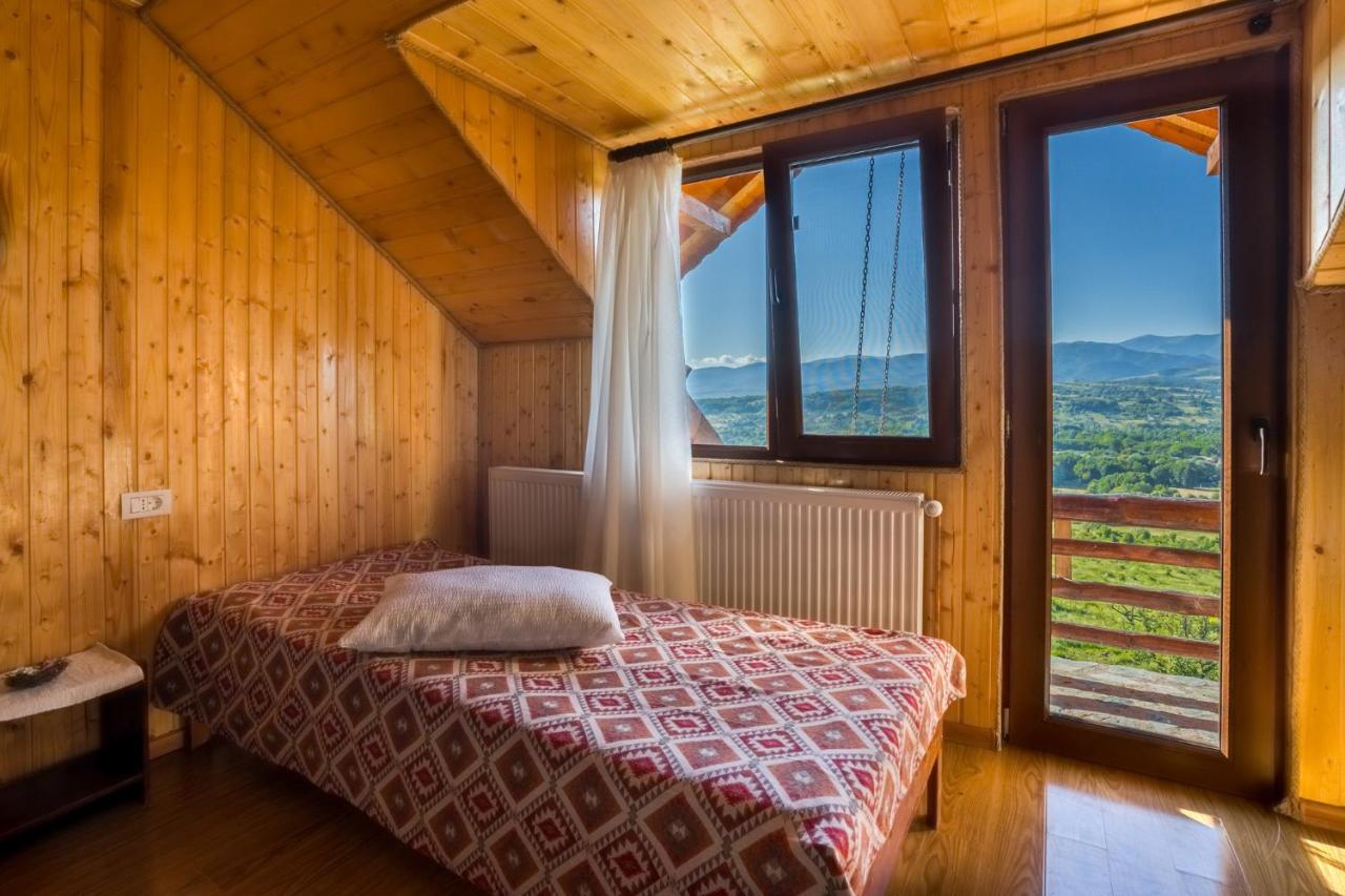Pensiunea La Maria Lu' Sandoiu Hotel Poenari Buitenkant foto