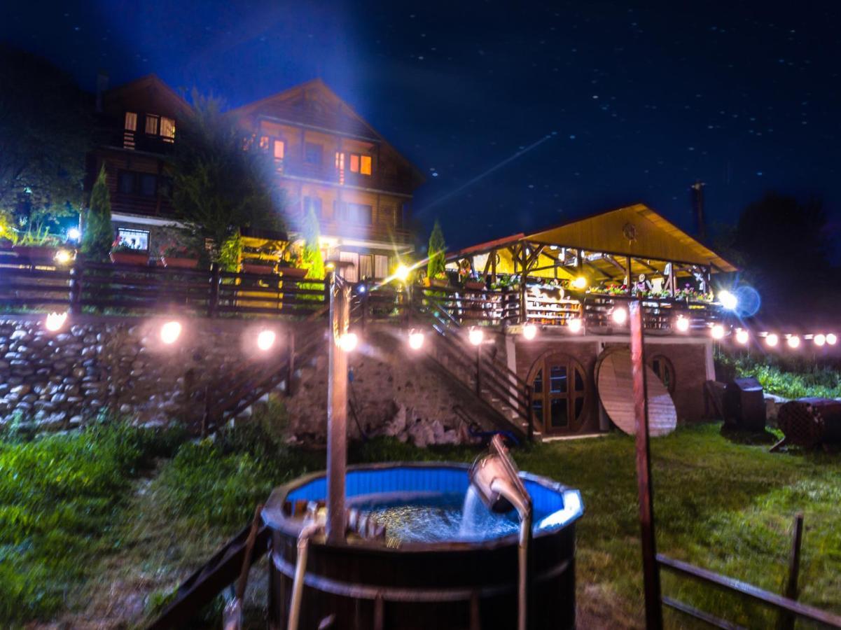 Pensiunea La Maria Lu' Sandoiu Hotel Poenari Buitenkant foto