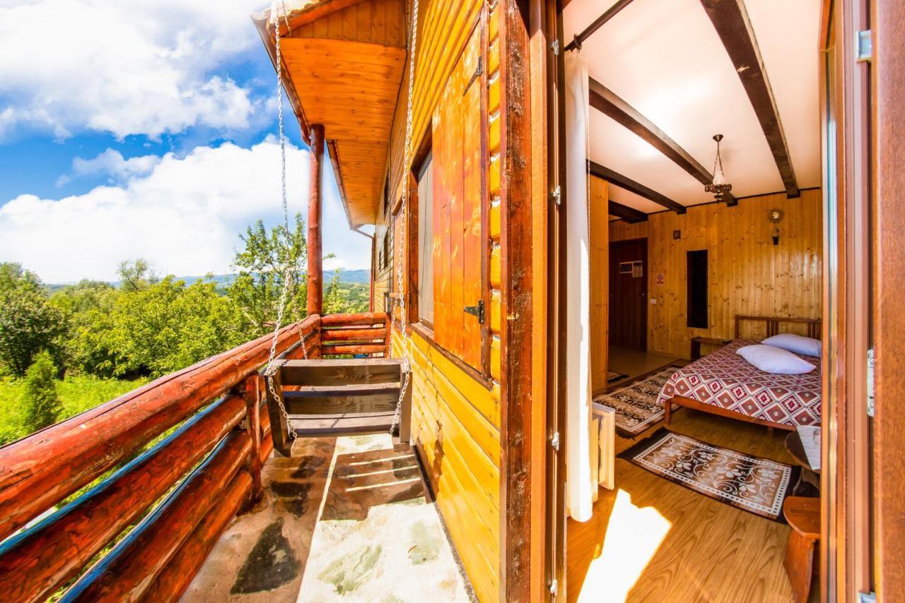Pensiunea La Maria Lu' Sandoiu Hotel Poenari Buitenkant foto