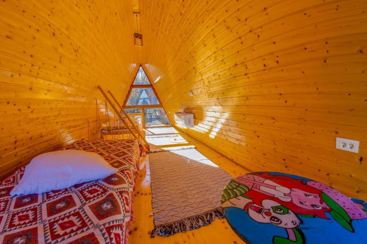 Pensiunea La Maria Lu' Sandoiu Hotel Poenari Buitenkant foto