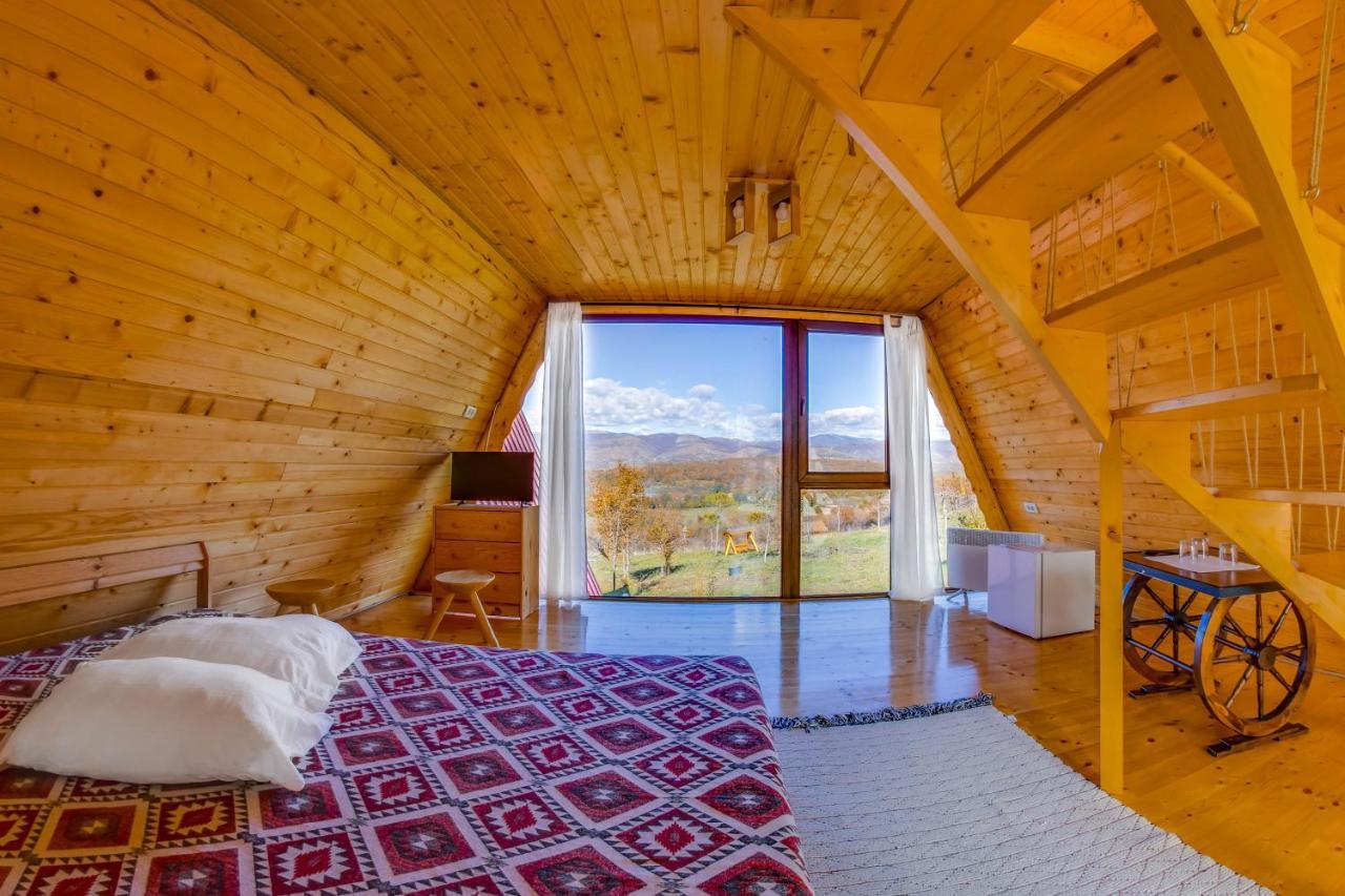 Pensiunea La Maria Lu' Sandoiu Hotel Poenari Buitenkant foto